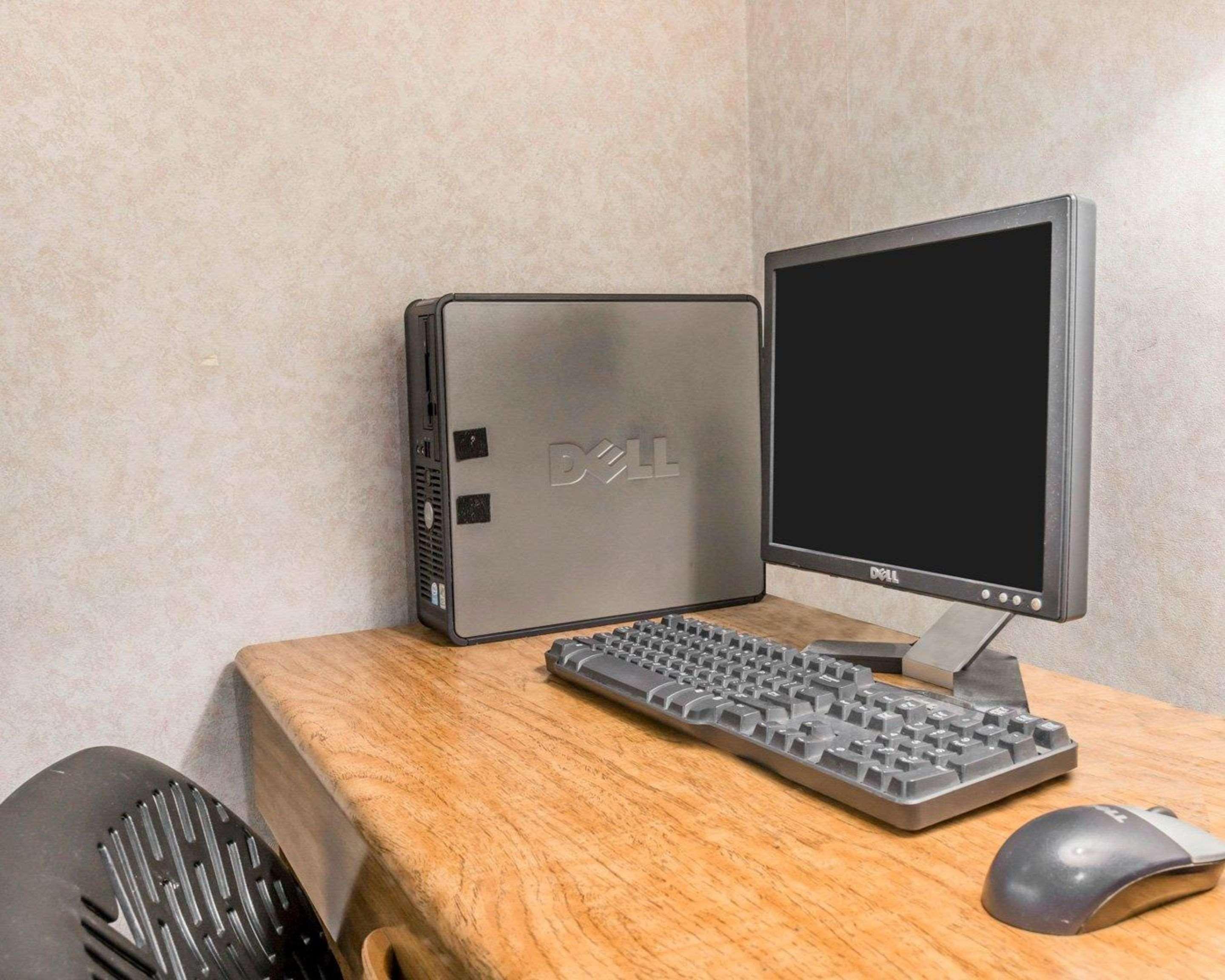 Quality Inn Grand Rapids North Walker Екстериор снимка